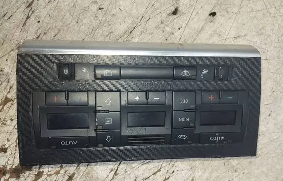 Audi A4 S4 B7 8E 8H Climate control unit 8E0820043AK 0048069