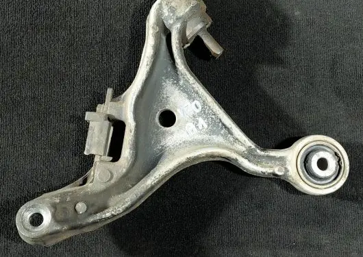 Volvo V70 Front lower control arm/wishbone 9492120 SV66200121 V0UV0