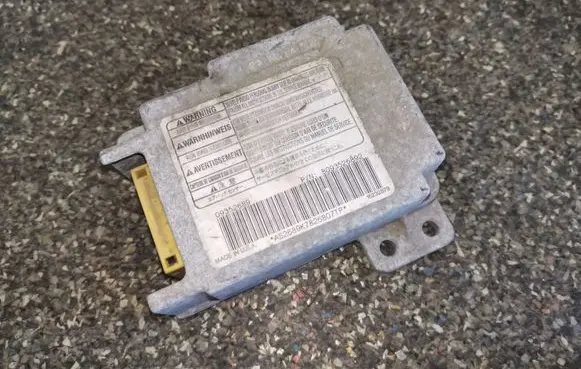 Opel Frontera B Airbag control unit/module 09352689