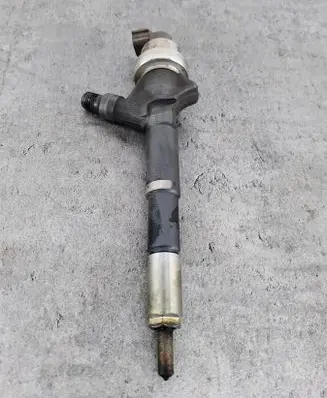 Opel Astra H Fuel injector 8-97376270-3