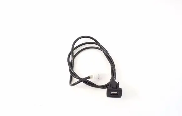Mercedes-Benz GLA W156 X156 USB socket connector A1178200315