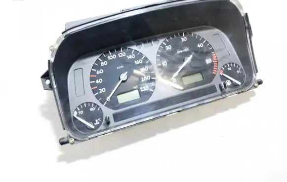 Volkswagen Golf III Speedometer (instrument cluster) 1h0919864q 5392325900