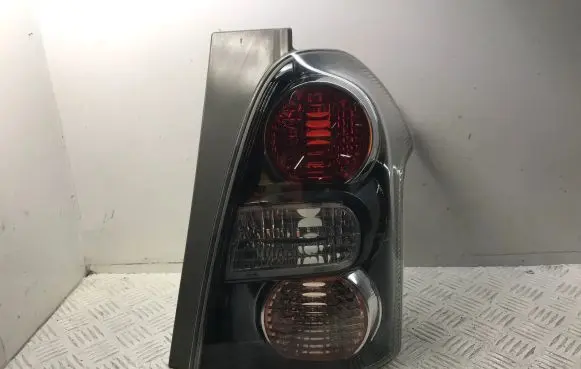 Toyota Corolla Verso AR10 Rear/tail lights 815510F080