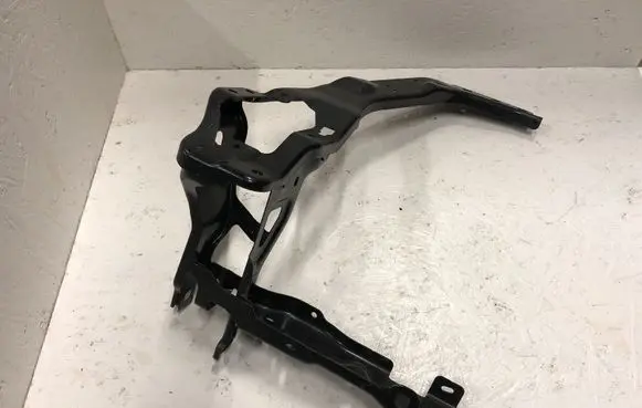 BMW 1 F70 Headlight/headlamp mounting bracket 17023811 4M5A34C0705 1621040606