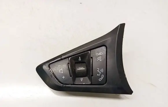 Opel Insignia B Steering wheel buttons/switches 13470315