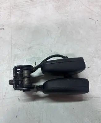 Volvo S60 Rear seatbelt buckle 675038