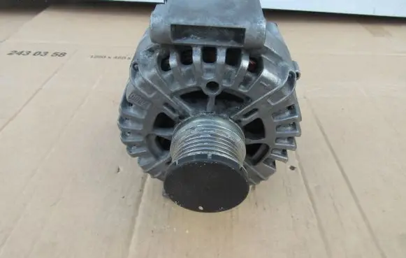 Mercedes-Benz E W212 Generator/alternator A0131546802