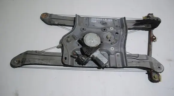 Mitsubishi Grandis Electric window control switch