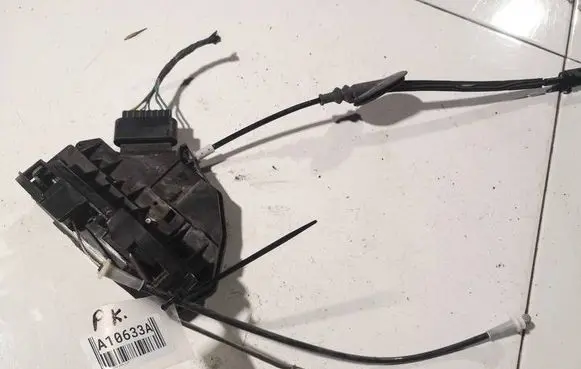 Ford Fiesta Front door lock 8a6aa21813ae 8a6a-a21812-be