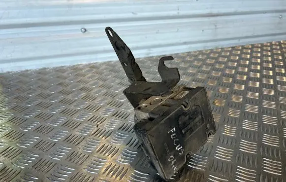 Ford Focus ABS Pump 2m512m110ee