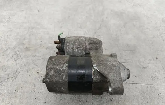 Renault Clio III Starter motor 
