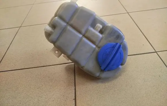 Audi A7 S7 4G Coolant expansion tank/reservoir 4G0121403G