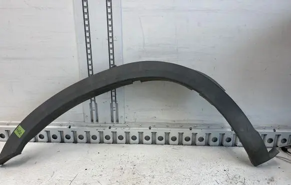 Iveco Daily 4th gen Front arch trim 500326797 56712