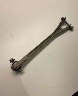 Dodge Challenger Rear control arm 68210633AA