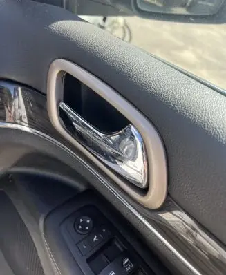 Jeep Grand Cherokee Front door interior handle