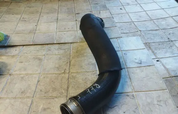 Audi A6 S6 C6 4F Intercooler hose/pipe 4F0145737D