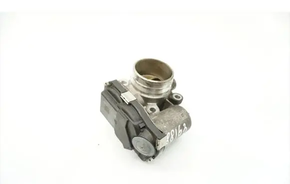 Opel Astra J Electric throttle body valve 55570009