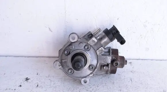 BMW 3 F30 F35 F31 Fuel injection high pressure pump 7823452 0445010519