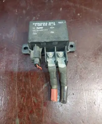 Glow plug pre-heat relay