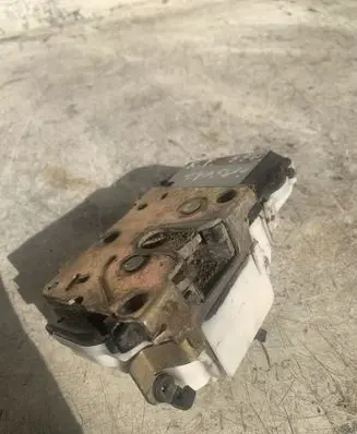 Peugeot 406 Front door lock