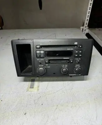 Volvo V70 Radio/CD/DVD/GPS head unit 306576371