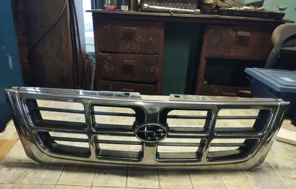 Subaru Forester SF Front grill