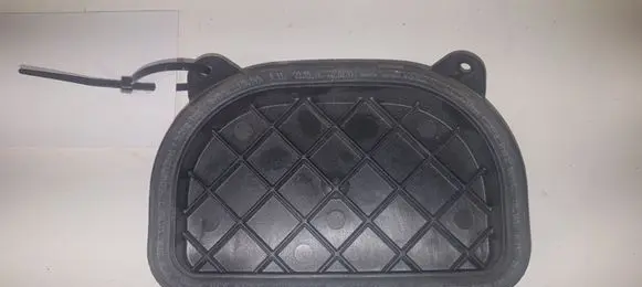 Audi A6 S6 C6 4F Headlight/headlamp dust cover 17606000