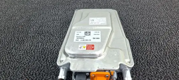 Porsche Taycan 9J1 Auxiliary heating control unit/module 9J1963507F 122R000550 10R068485