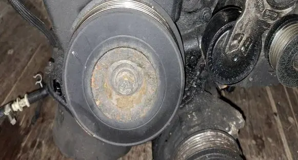 Ford Focus Crankshaft pulley 