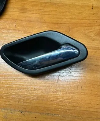 BMW 5 E39 Front door interior handle 7032926