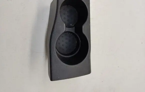 Cup holder front