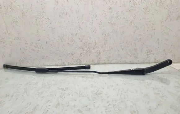 Audi A4 S4 B8 8K Front wiper blade arm 8K1955408
