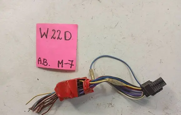 Mercedes-Benz S W220 EUR ISO radio connector 1212123
