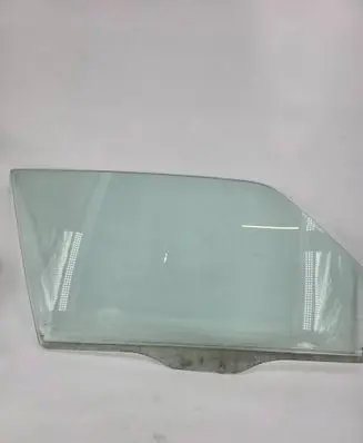 Mitsubishi Pajero Front door window glass four-door 43L00033