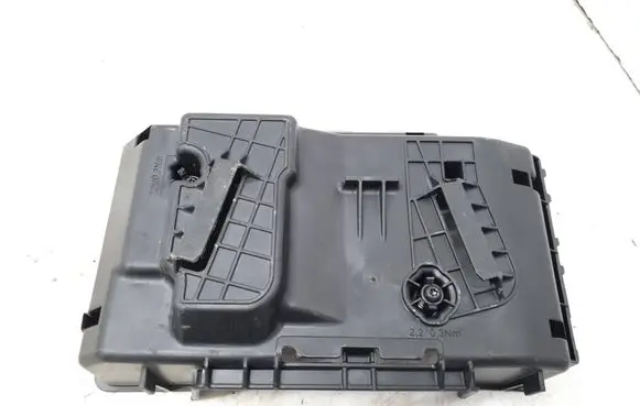 Mercedes-Benz C W205 Fuse box cover A2055400840 19355 21243
