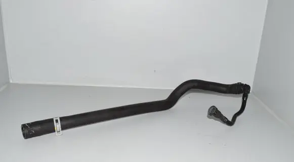 Land Rover Discovery 4 - LR4 Engine coolant pipe/hose AH228D010AC