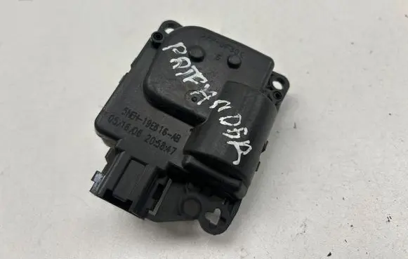 Nissan Pathfinder R51 Air flap motor/actuator 5NEH19E616AB 205847