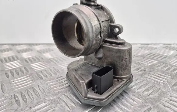BMW X3 E83 Throttle valve 7804373