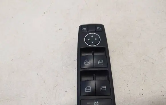 Mercedes-Benz C W204 Electric window control switch A2049055302 2049055302