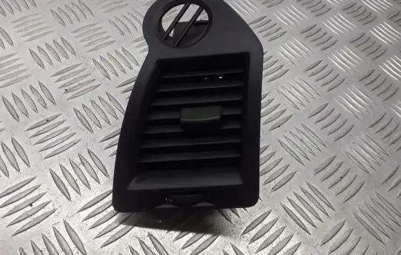 Renault Megane II Dashboard air vent grill cover trim 