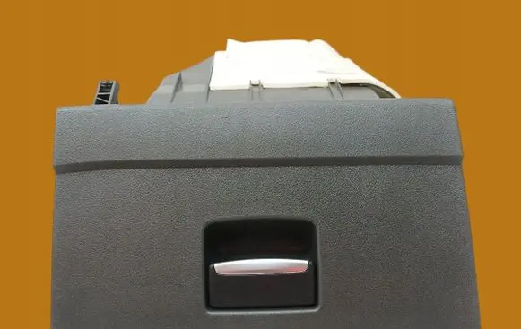 Ford Mondeo MK IV Glove box 