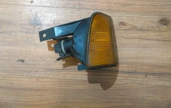 BMW 5 E34 Front indicator light 155244