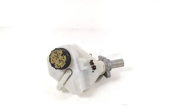 Land Rover Evoque I Master brake cylinder LR014430