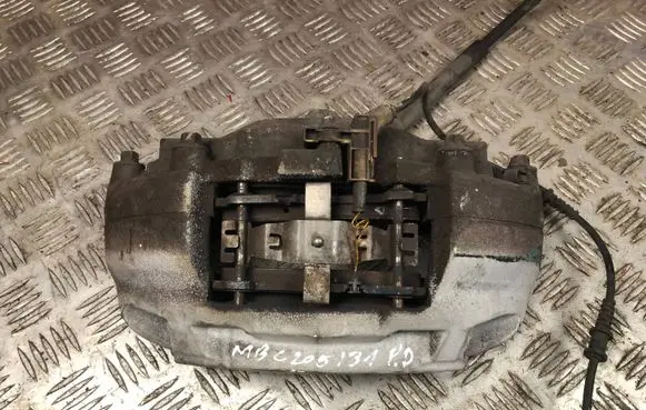 Mercedes-Benz C W205 Front brake caliper