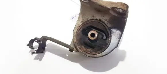 Nissan Almera Tino Engine mount bracket ym2