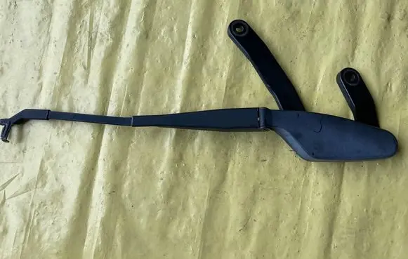 Mercedes-Benz C AMG W204 Windshield/front glass wiper blade A2048201444