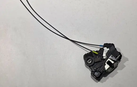 Lexus CT 200H Front door lock A046693 69040-42241