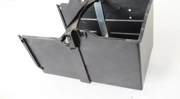 Opel Mokka Battery box tray AM5110723AE