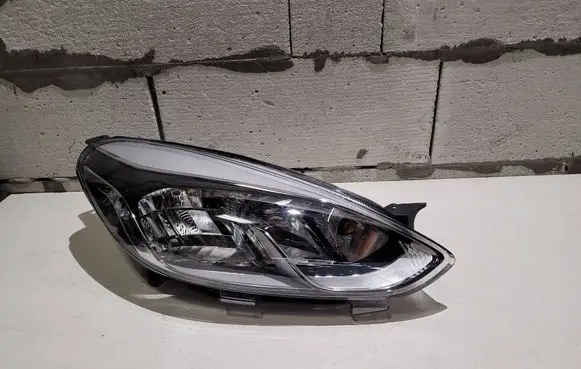 Ford Fiesta Headlight/headlamp 175PL10674 L1BB13E014LB