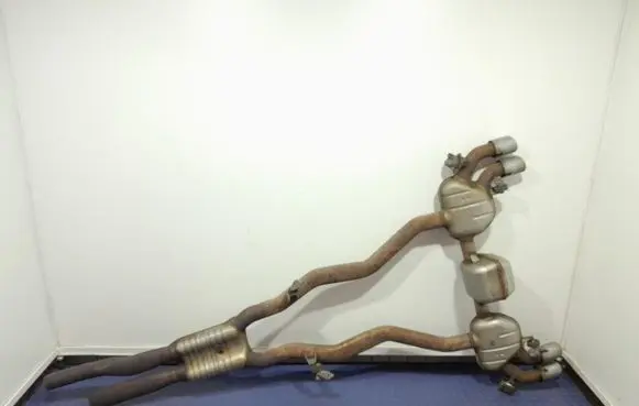 BMW M5 Rear muffler/silencer tail pipe 8092606